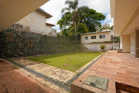 Casa à venda com 439m², 6 quartos e 7 vagas