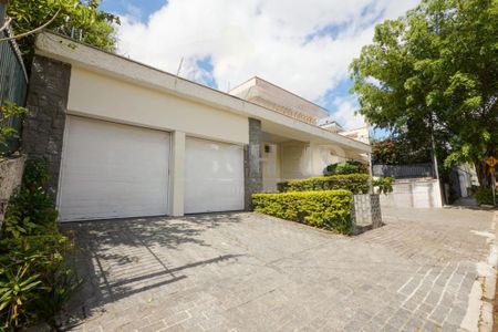 Casa à venda com 439m², 6 quartos e 7 vagas