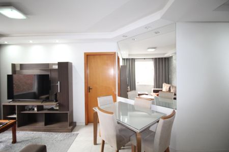 Sala de apartamento à venda com 2 quartos, 59m² em Vila Ipiranga, Porto Alegre
