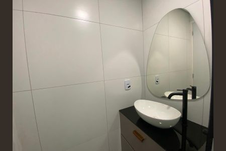 Banheiro de kitnet/studio para alugar com 1 quarto, 22m² em Vila Mariana, São Paulo