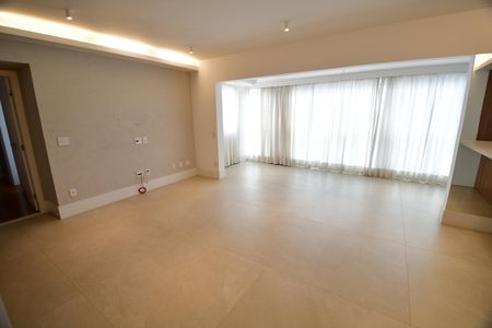 Sala de apartamento para alugar com 3 quartos, 130m² em Cambuí, Campinas