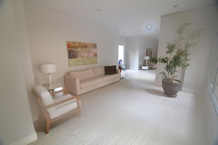 Apartamento para alugar com 130m², 3 quartos e 3 vagasHall social