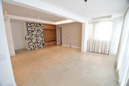 Sala de apartamento para alugar com 3 quartos, 130m² em Cambuí, Campinas