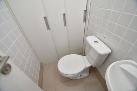 Apartamento para alugar com 130m², 3 quartos e 3 vagasBanheiro de serviço