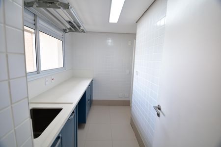 Apartamento para alugar com 130m², 3 quartos e 3 vagasÁrea de Serviço