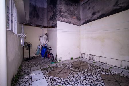 Casa para alugar com 80m², 2 quartos e 1 vaga Casa para alugar com 80m², 2 quartos e 1 vagaQuintal