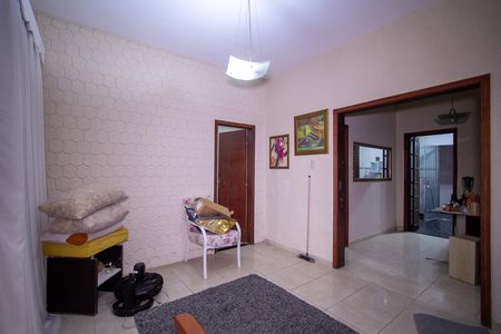 Sala de casa para alugar com 2 quartos, 80m² em Porto Novo, São Gonçalo