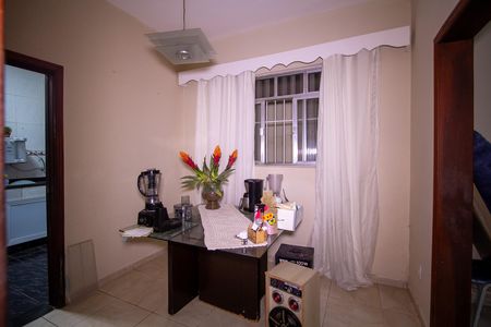 Casa para alugar com 80m², 2 quartos e 1 vaga Casa para alugar com 80m², 2 quartos e 1 vagaSala de Jantar