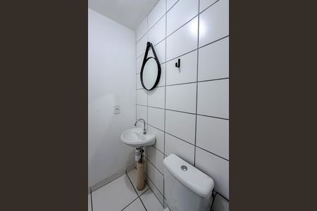 Apartamento para alugar com 47m², 2 quartos e sem vaga Apartamento para alugar com 47m², 2 quartos e sem vagaBanheiro