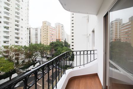 Varanda de apartamento para alugar com 2 quartos, 100m² em Indianópolis, São Paulo