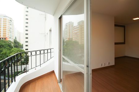 Varanda de apartamento para alugar com 2 quartos, 100m² em Indianópolis, São Paulo