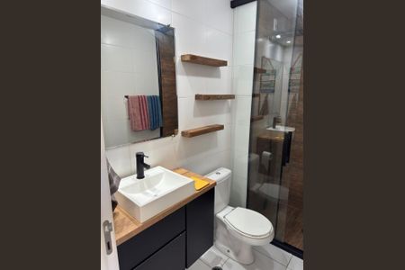 Banheiro de apartamento para alugar com 1 quarto, 38m² em Vila Paulista, São Paulo