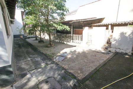 Casa para alugar com 285m², 3 quartos e 5 vagasFundos da Casa