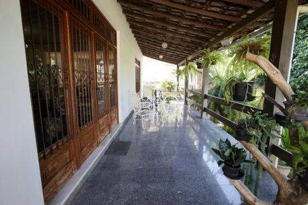 Casa para alugar com 285m², 3 quartos e 5 vagasVaranda