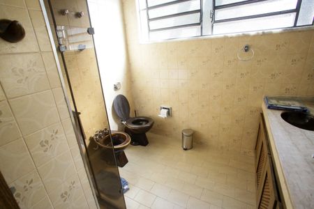 Casa para alugar com 285m², 3 quartos e 5 vagasBanheiro Social