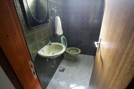 Casa para alugar com 285m², 3 quartos e 5 vagasLavabo