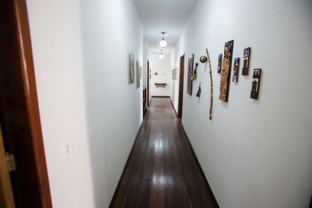 Casa para alugar com 285m², 3 quartos e 5 vagasCorredor dos Quartos