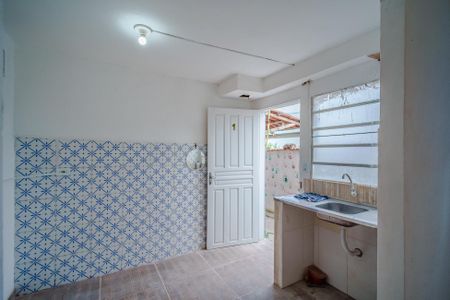 Casa para alugar com 35m², 2 quartos e sem vaga