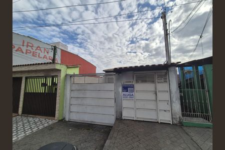 Casa para alugar com 70m², 2 quartos e 1 vaga Casa para alugar com 70m², 2 quartos e 1 vagaFachada