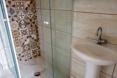 Banheiro de casa para alugar com 1 quarto, 45m² em Bussocaba, Osasco
