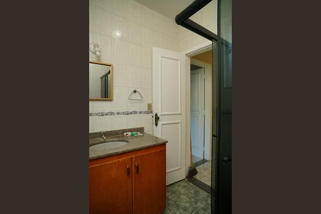 Casa de condomínio para alugar com 525m², 3 quartos e 2 vagas Casa de condomínio para alugar com 525m², 3 quartos e 2 vagasBanheiro Social