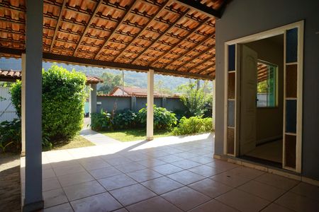 Casa de condomínio para alugar com 525m², 3 quartos e 2 vagas Casa de condomínio para alugar com 525m², 3 quartos e 2 vagasVaranda