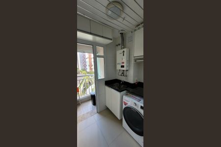 Apartamento à venda com 127m², 3 quartos e 2 vagas Apartamento à venda com 127m², 3 quartos e 2 vagasÁrea de Serviço