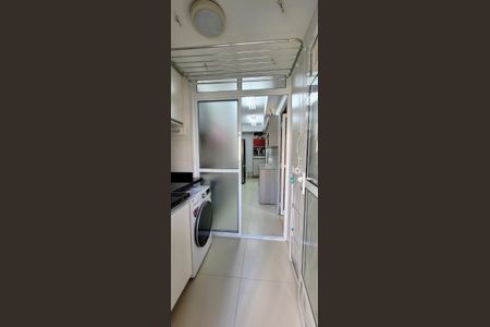 Apartamento à venda com 127m², 3 quartos e 2 vagas Apartamento à venda com 127m², 3 quartos e 2 vagasCozinha