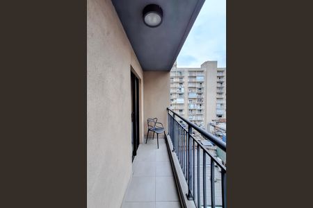 Studio para alugar com 33m², 1 quarto e 1 vaga Studio para alugar com 33m², 1 quarto e 1 vagaVaranda