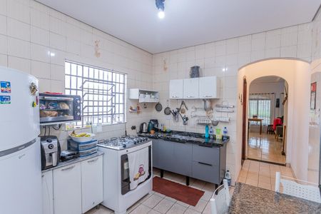 Casa à venda com 130m², 2 quartos e 3 vagas Casa à venda com 130m², 2 quartos e 3 vagasCozinha