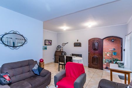 Casa à venda com 130m², 2 quartos e 3 vagas Casa à venda com 130m², 2 quartos e 3 vagasSala