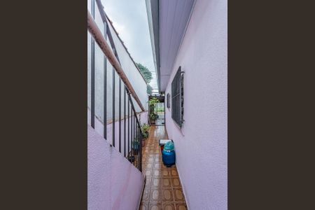 Casa à venda com 130m², 2 quartos e 3 vagas Casa à venda com 130m², 2 quartos e 3 vagasCorredor