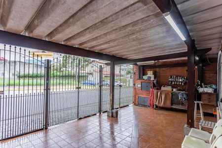 Casa à venda com 130m², 2 quartos e 3 vagas Casa à venda com 130m², 2 quartos e 3 vagasGaragem