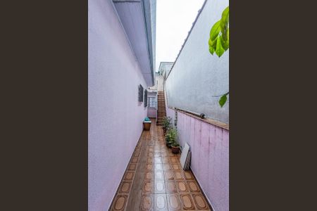 Casa à venda com 130m², 2 quartos e 3 vagas Casa à venda com 130m², 2 quartos e 3 vagasCorredor
