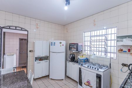 Casa à venda com 130m², 2 quartos e 3 vagas Casa à venda com 130m², 2 quartos e 3 vagasCozinha