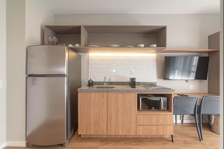 Cozinha de kitnet/studio à venda com 1 quarto, 24m² em Vila Cordeiro, São Paulo