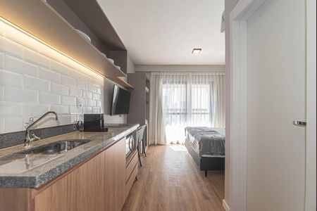 Cozinha de kitnet/studio à venda com 1 quarto, 24m² em Vila Cordeiro, São Paulo