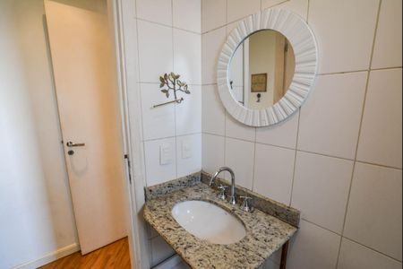 Apartamento para alugar com 57m², 2 quartos e 1 vaga Apartamento para alugar com 57m², 2 quartos e 1 vagaBanheiro da Suíte