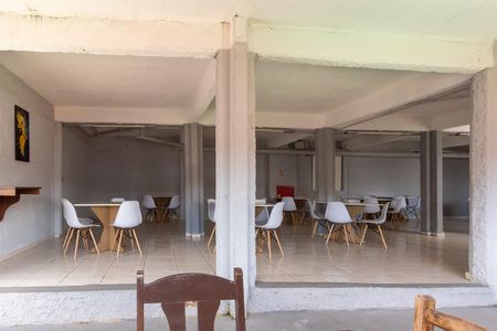 Apartamento para alugar com 75m², 2 quartos e 1 vaga Apartamento para alugar com 75m², 2 quartos e 1 vagaÁrea comum - Salão de festas