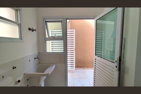 Casa de condomínio para alugar com 250m², 4 quartos e 4 vagas
