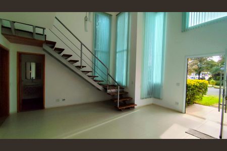 Casa de condomínio para alugar com 250m², 4 quartos e 4 vagas