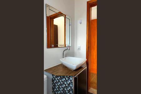 Casa de condomínio para alugar com 250m², 4 quartos e 4 vagas