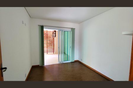 Casa de condomínio para alugar com 250m², 4 quartos e 4 vagas