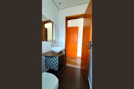 Casa de condomínio para alugar com 250m², 4 quartos e 4 vagas