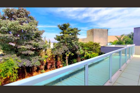Casa de condomínio para alugar com 250m², 4 quartos e 4 vagas