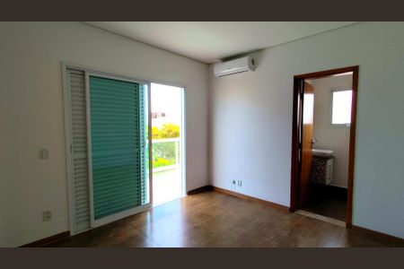 Casa de condomínio para alugar com 250m², 4 quartos e 4 vagas