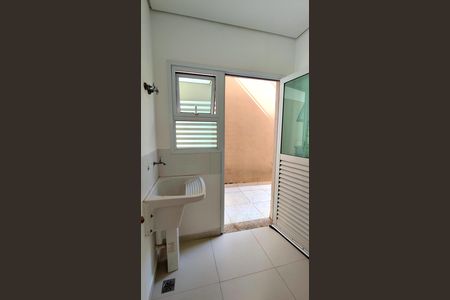 Casa de condomínio para alugar com 250m², 4 quartos e 4 vagas