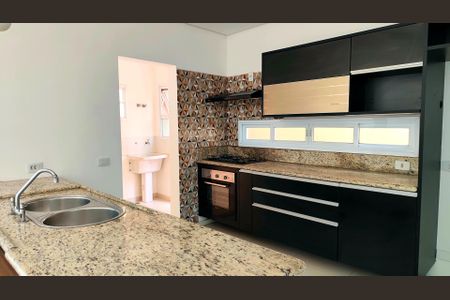 Casa de condomínio para alugar com 250m², 4 quartos e 4 vagas