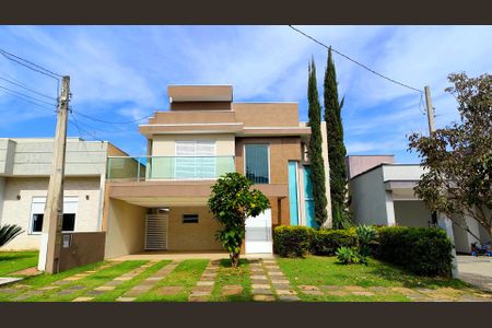 Casa de condomínio para alugar com 250m², 4 quartos e 4 vagas