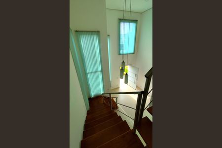 Casa de condomínio para alugar com 250m², 4 quartos e 4 vagas